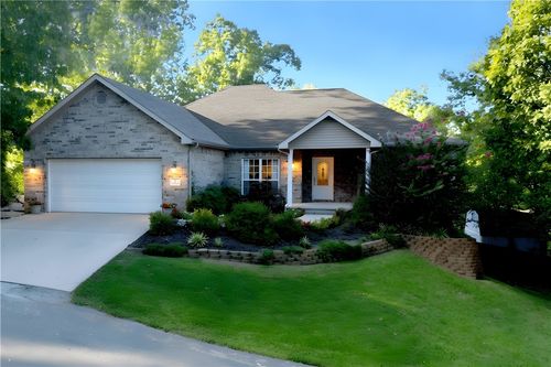 1 Totton Ln, Bella Vista, AR, 72714-3639 | Card Image