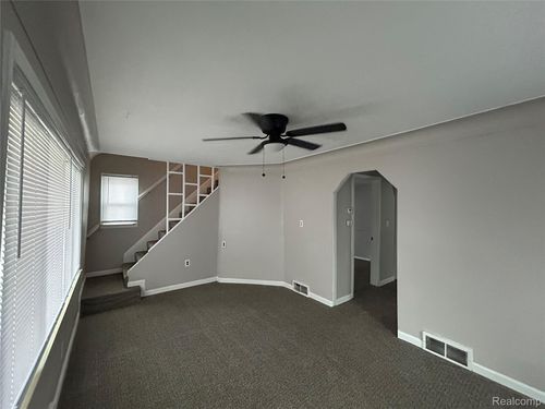 15545 Woodbine, Redford, MI, 48239-3571 | Card Image