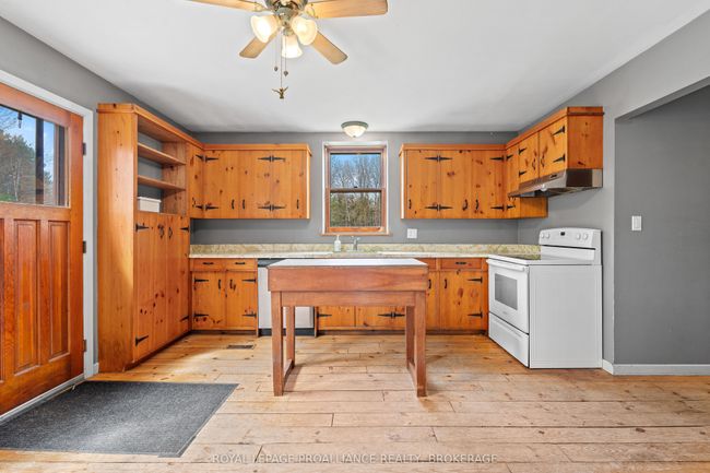 7558 Highway 38, House other with 3 bedrooms, 1 bathrooms and 10 parking in Verona ON | Image 16