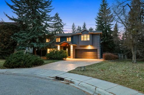 723 Willamette Dr Se, Calgary, AB, T2J2A3 | Card Image