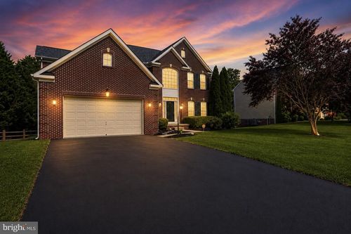 422 Sawgrass Dr, CHARLES TOWN, WV, 25414-5956 | Card Image