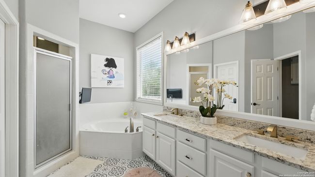212 Wentworth, House other with 4 bedrooms, 3 bathrooms and null parking in Spring Branch TX | Image 19