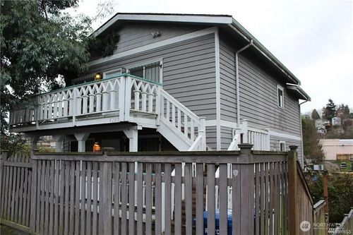 c-4209 37th Ave S, Seattle, WA, 98118-1389 | Card Image
