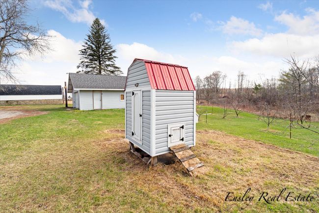 Chicken Coop | Image 39