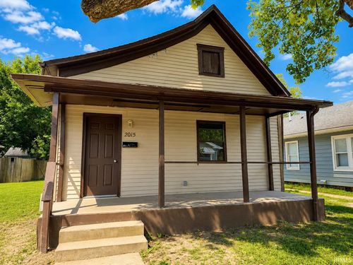 2015 Mckinley St, Anderson, IN, 46016-4566 | Card Image