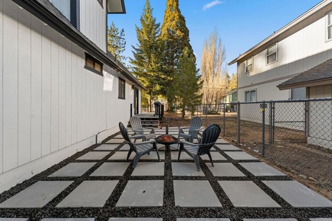 41605 Swan Dr, House other with 3 bedrooms, 2 bathrooms and 2 parking in Big Bear Lake CA | Image 24