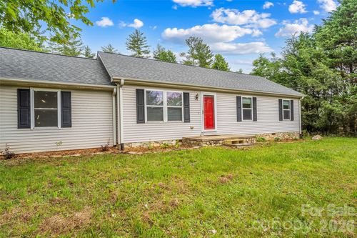 2610 Bear Creek Rd, Marshall, NC, 28753-9065 | Card Image