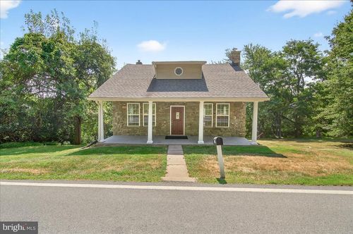 6215 S Clifton Rd, FREDERICK, MD, 21703-5872 | Card Image