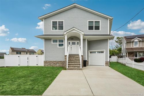 169 Mott St, Oceanside, NY, 11572-5522 | Card Image