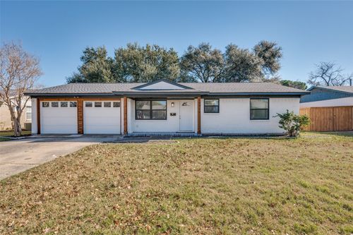 13710 Charcoal Ln, Farmers Branch, TX, 75234-3638 | Card Image