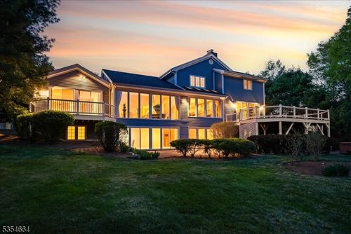 3 Golf Ln, Mendham Twp, NJ, 07945-3201 | Card Image