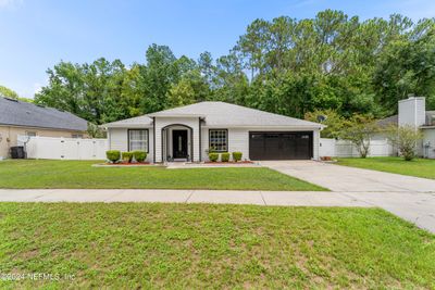 1519 Marble Lake Drive, House other with 3 bedrooms, 2 bathrooms and null parking in Jacksonville FL | Image 3