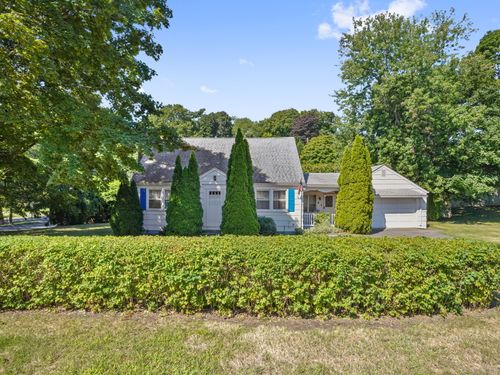 7 Fairview Ave, Trumbull, CT, 06611-2703 | Card Image