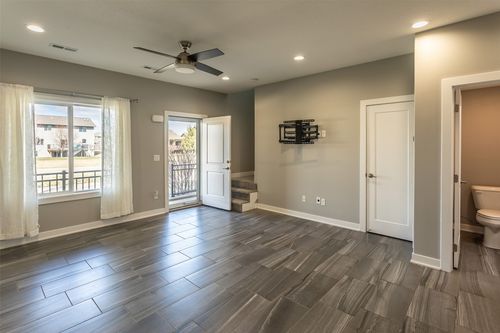 610 Se Westown Pkwy, Waukee, IA, 50263-7581 | Card Image