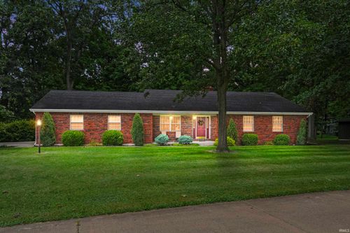 301 Oakwood Dr, Albion, IN, 46701-1533 | Card Image