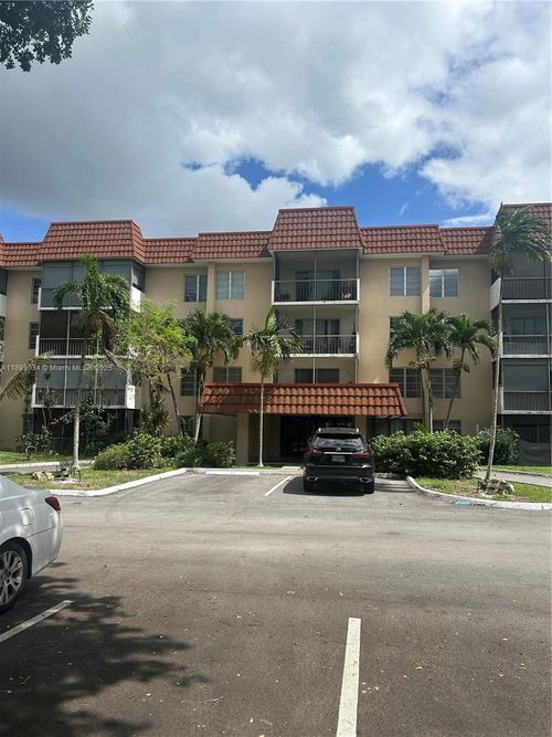 apt-203-4166 Inverrary Dr, Lauderhill, FL, 33319-4502 | Card Image