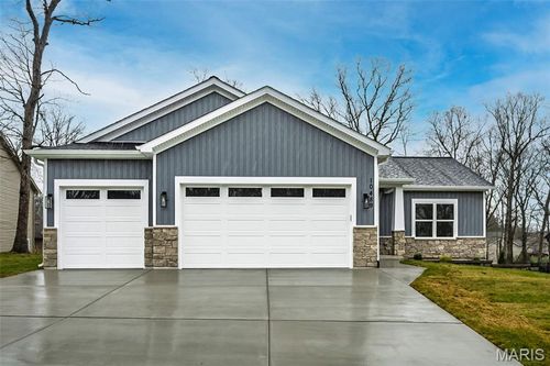 10489 Walnut Ln, Foristell, MO, 63348-2552 | Card Image