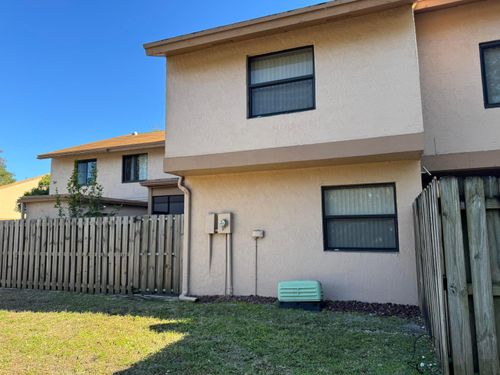 31 Chestnut Cir, Hollywood, FL, 33026-1140 | Card Image