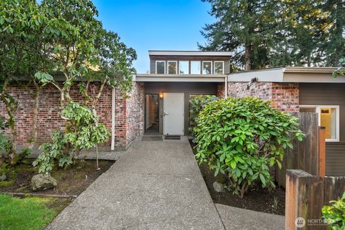 3601 NE Ne 123rd St, Seattle, WA, 98125-5753 | Card Image