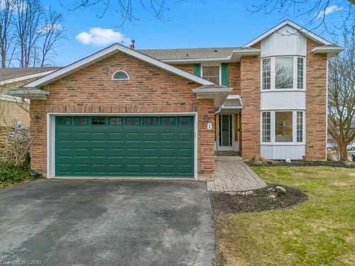 1 Parkway Pl, Dundas, ON, L9H6K3 | Card Image