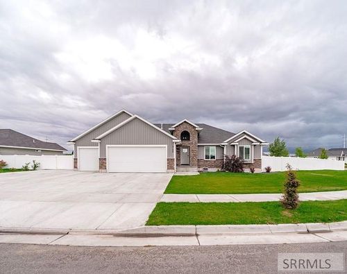 3196 E Greenwillow Lane, Ammon, ID, 83401 | Card Image