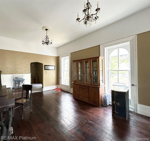 310 E Main St, Vernon, MI, 48476-9121 | Card Image