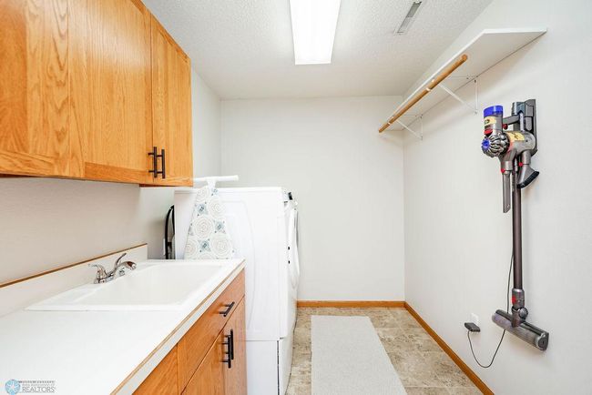 Large Laundry w/convenient sink | Image 49
