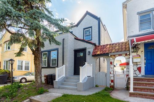 13534 234th Place, New York, NY, 11422 | Card Image