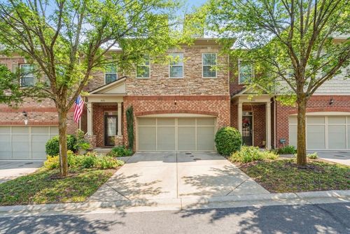 828 Northam Ln, Atlanta, GA, 30342-5041 | Card Image