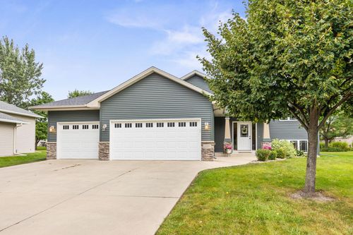 223 Summerset Ln Se, Hutchinson, MN, 55350-2478 | Card Image