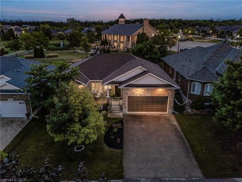 18-152 Devonshire Dr, New Hamburg, ON, N3A4J7 | Card Image