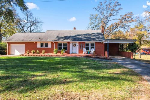 215 E 2nd St, Oakboro, NC, 28129-9204 | Card Image