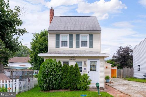 48 Mechanic St, BRIDGEPORT, NJ, 08014-9705 | Card Image