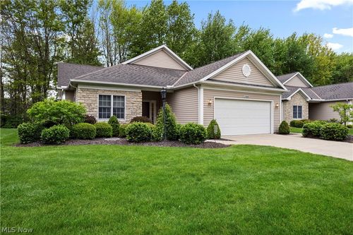 33888 Maple Ridge Boulevard, Avon, OH, 44011 | Card Image