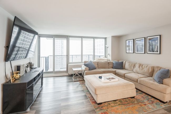 APT-2410 - 400 E Randolph St, Condo with 2 bedrooms, 2 bathrooms and 2 parking in Chicago IL | Image 10