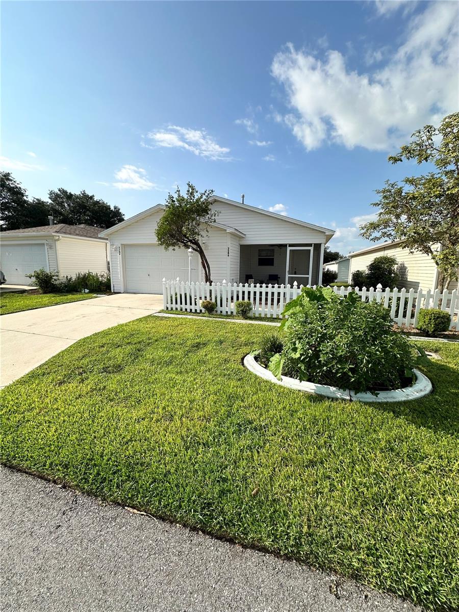 Amelia Ave, The Villages, FL 32162