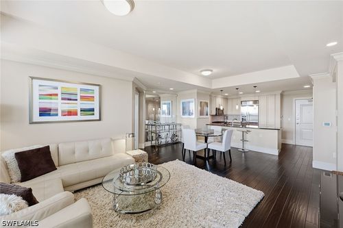 5405-9115 Strada Pl, NAPLES, FL, 34108-2894 | Card Image