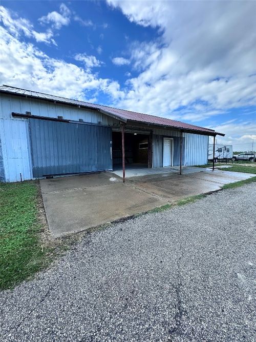 1391 Rich Ln, Buda, TX, 78610-9561 | Card Image