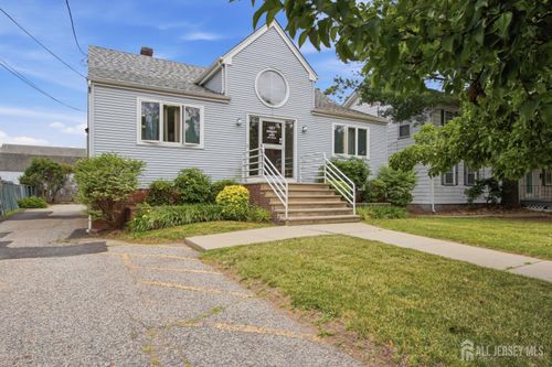 217 Main St, Woodbridge, NJ, 07095-1928 | Card Image