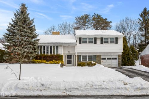 27 Davis Ave, Albany, NY, 12203-2307 | Card Image