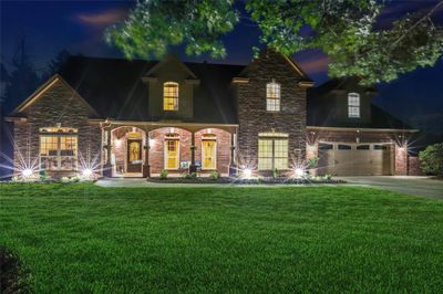 The home looks beautiful at night! | Image 3