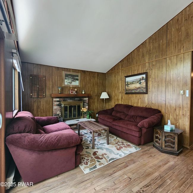 LIVING ROOM 2 | Image 13