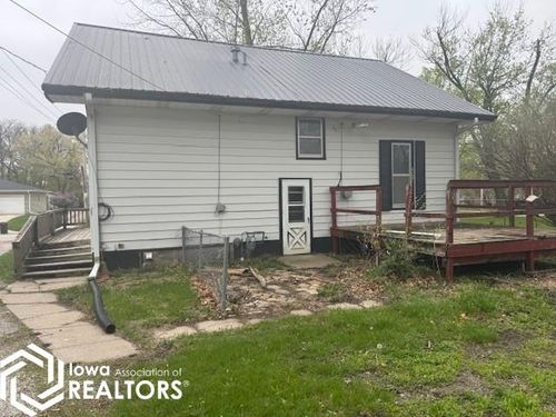 813 Park Ave, Chariton, IA, 50049-1355 | Card Image