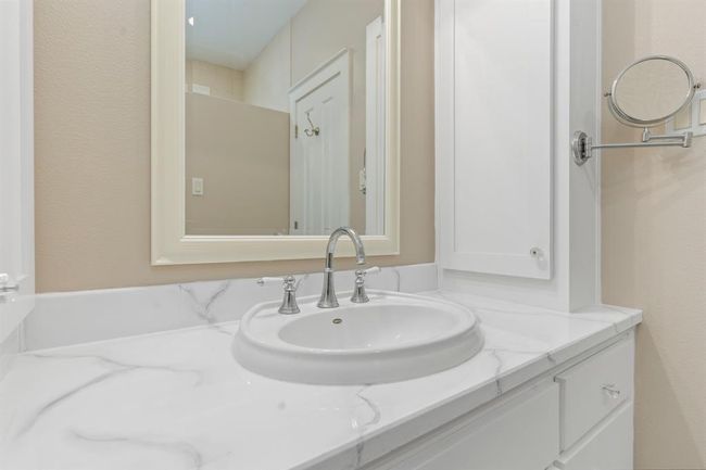 10101 Twin Lake Loop, House other with 5 bedrooms, 4 bathrooms and null parking in Dripping Springs TX | Image 16