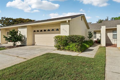 2c-2225 Cypress Ct, TAVARES, FL, 32778-2033 | Card Image