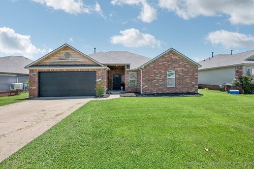 9247 Freedom Ave, Sapulpa, OK, 74066-2132 | Card Image