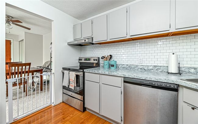 APT-1 - 250 Waverly Ave, Condo with 2 bedrooms, 2 bathrooms and null parking in West View PA | Image 9