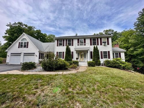 35 Van Buren Cir, Goffstown, NH, 03045 | Card Image