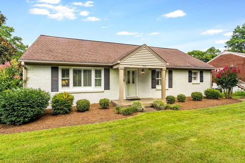 830 Hillwood Blvd, Nashville, TN, 37209-4232 | Card Image