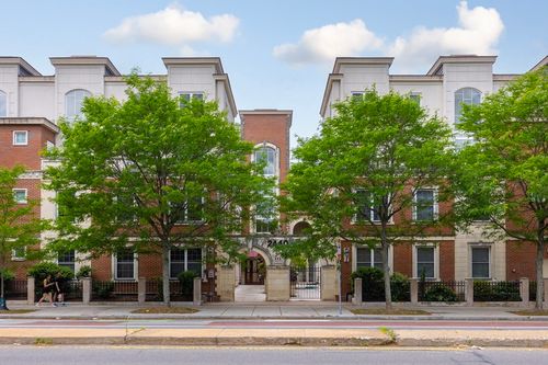 3-2440 Massachusetts Ave, Cambridge, MA, 02140-1661 | Card Image